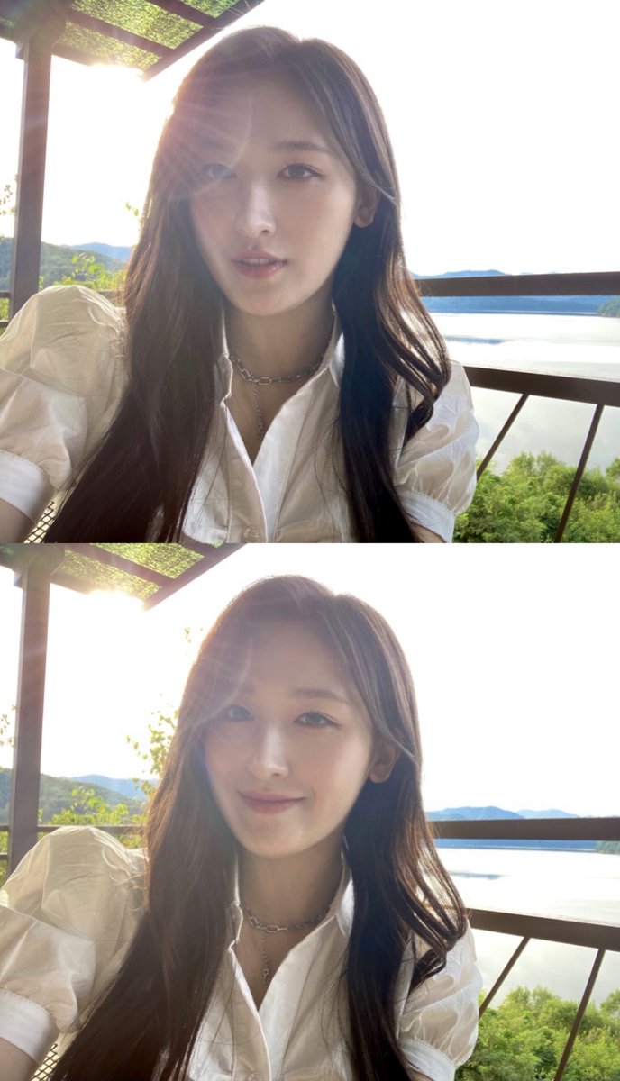 SKYLE_FLY's tweet photo. [#우정]

Castel, no he cambiado nada?? 💁🏻‍♀️✨

#SKYLE #스카이리 #UJEONG https://t.co/vdhnqmbu0C