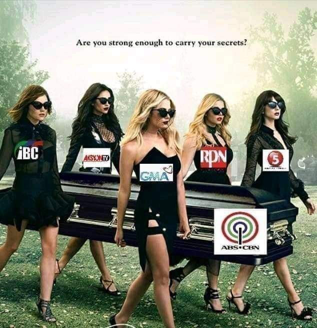 JRDimacalinta's tweet photo. On this day, three years ago when the greatest news I've ever heard happened.
#ABSCBNShutdown 
#RIPABSCBN
😂😂😂 https://t.co/zPbQriFT4d