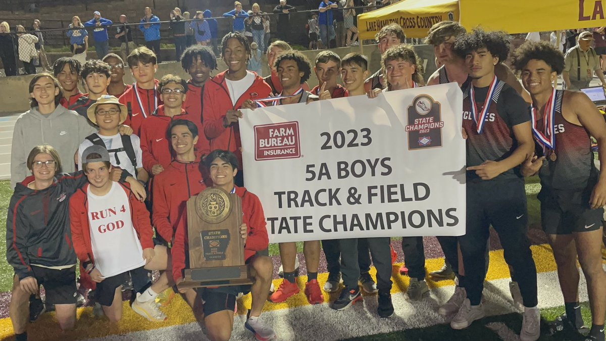 PaulDRivera1's tweet photo. 5A STATE CHAMPS FOR OUTDOOR TOO 😎 
3200: 9:52 huge PR
4x8: 8:08 (2:01 split)
#track #running #sports #state #champ #statechampion #sophmore #trackandfield https://t.co/LYdzSleGpo