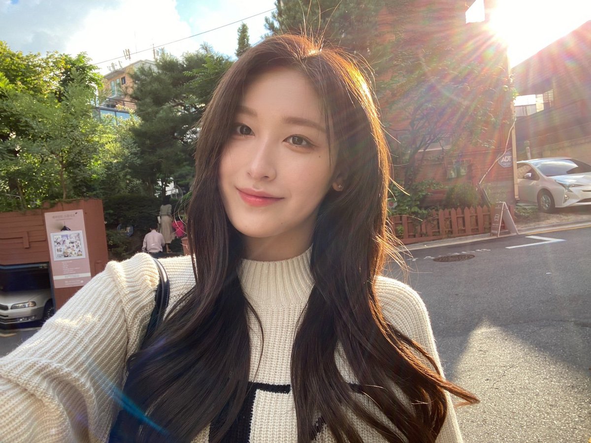 SKYLE_FLY's tweet photo. [#우정] 

Alegría de otoño ~ 🌾🎃🍂🍁

#SKYLE #스카이리 #UJEONG https://t.co/hhaSlESWOK