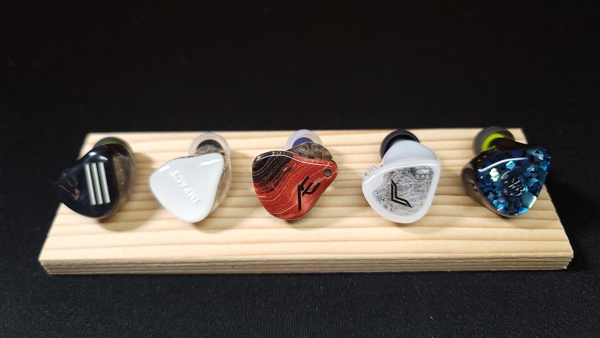 s2kphile's tweet image. $9,000+ USD worth of IEMs

#TansioMirai RGB (9BA + 8EST)
#PenonAudio Impact (10BA+4EST)
#AlambicEars Mentawai (1DD+4BA+6EST)
#AüRAudio Alita (12BA)
#SoundRhyme SR8 (14BA)