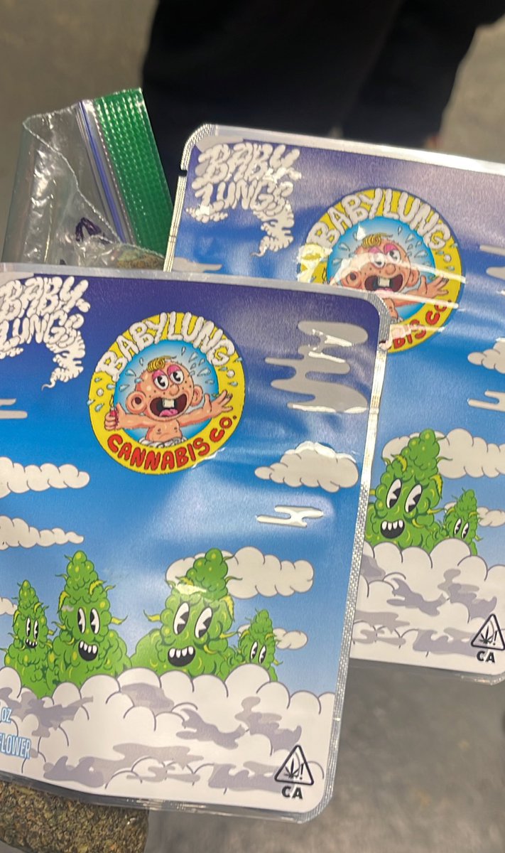 S/o <a href="/BabyLung_Co/">Baby Lung Co.</a> 🎂