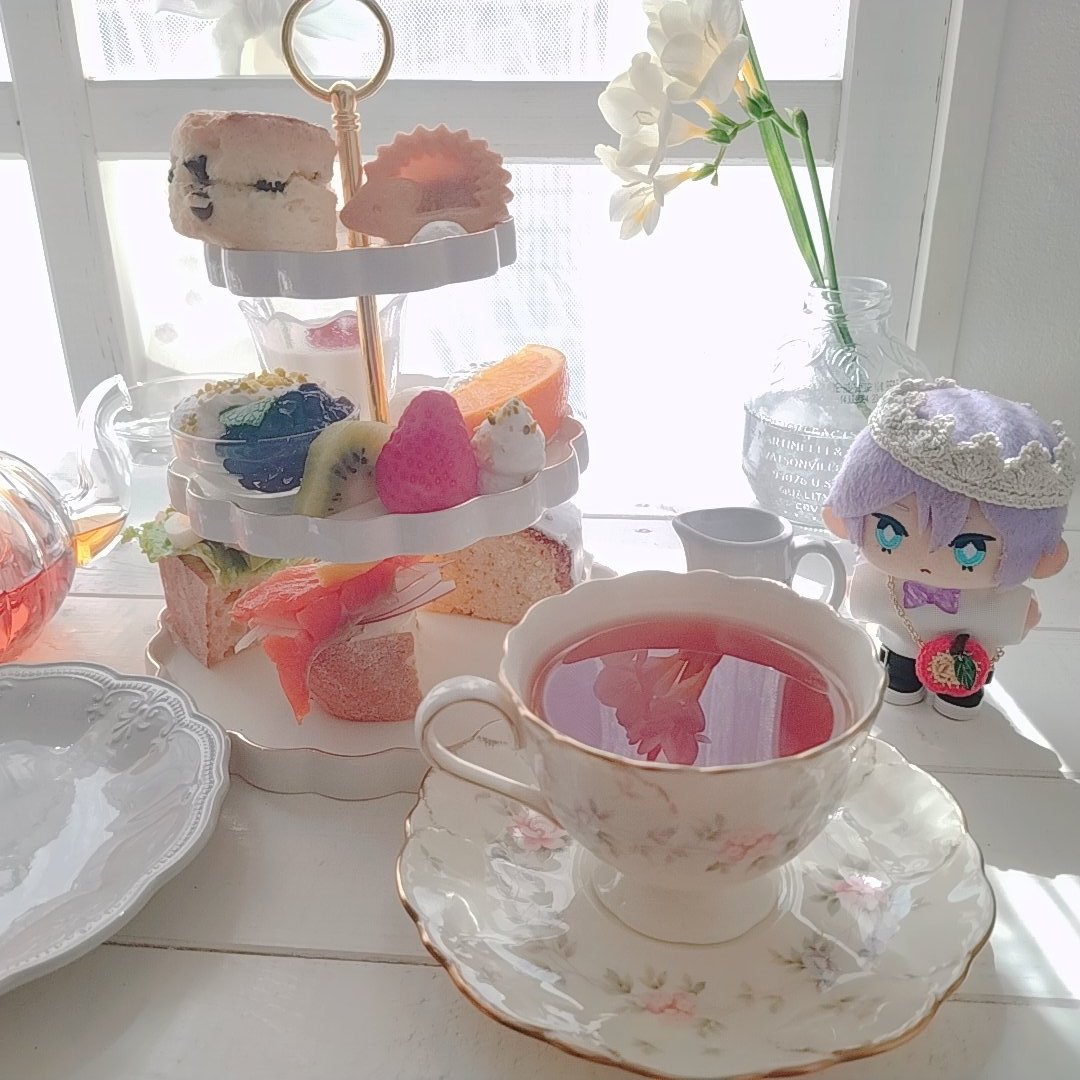「ヌン〜1日早いけどお祝い」|𝟜𝟞𝟛🍳のイラスト