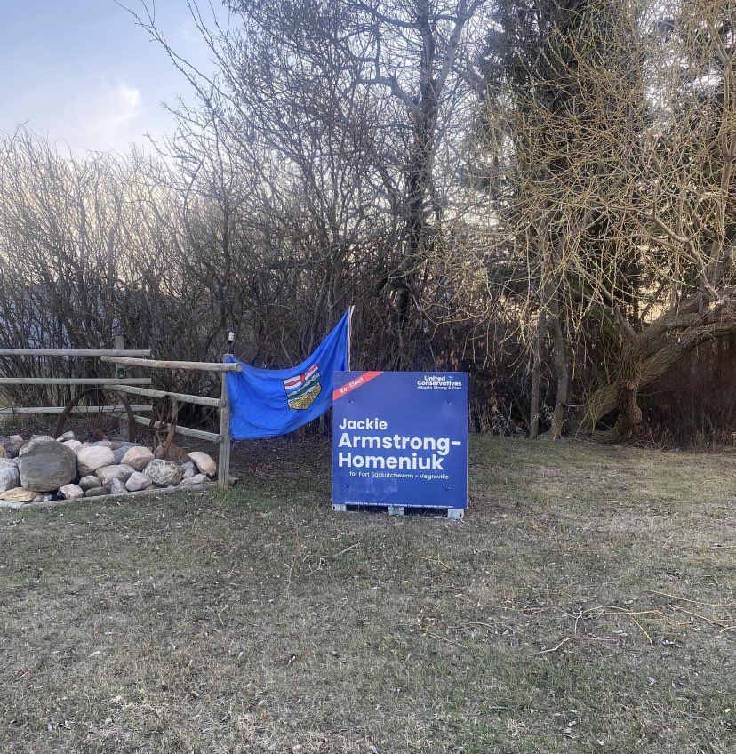 Great to see the support in Fort Saskatchewan Vegreville #teamucp