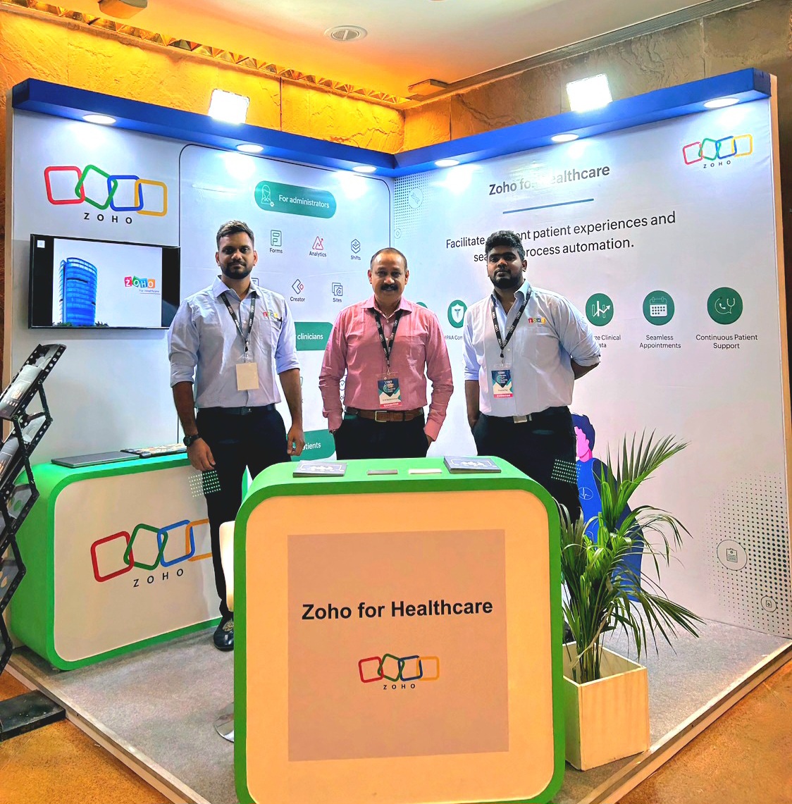 ZohoHealthcare's tweet image. Hello Delhi! 👋

It's an exciting day for Team #ZohoforHealthcare at the #HealthTechSummit 2023 by @vohglobal.
Stop by our booth to learn how our customizable cloud solutions can optimize clinic and hospital operations.