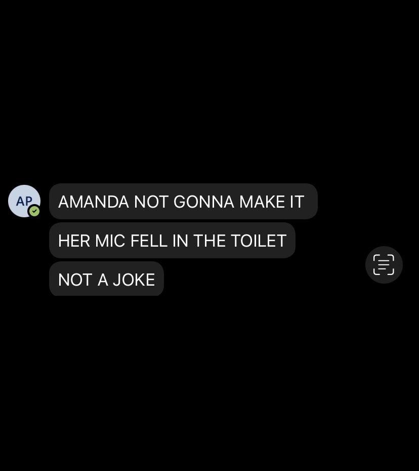 champsissy1's tweet photo. This is how Friday morning is going 😂🙃 @AmandaWFXR @thatnewslife https://t.co/ReOHWdrhps