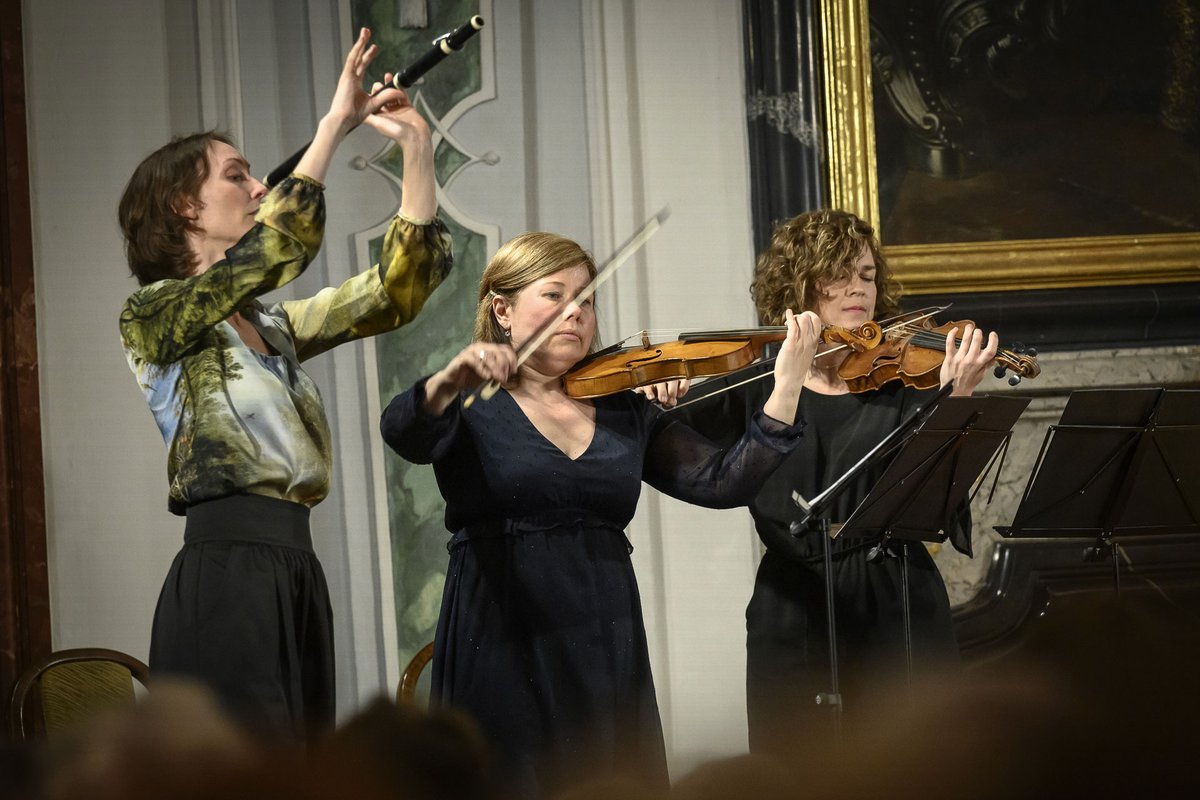 Collegium_M's tweet photo. Yesterday's Baroque Soirées concert commemorated one of the most influential musicians of the Baroque era, Arcangelo Corelli and his follower Georg Philipp Telemann. Works by both greats was performed by the Collegium Marianum conducted by Jana Semerádová and Lenka Torgersen. https://t.co/WBd661jmDW
