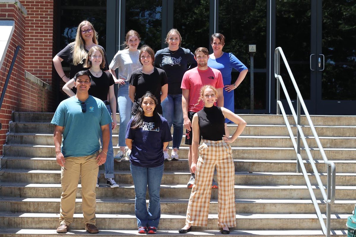 DrCammiValdez's tweet image. This week I celebrate my lab seniors! Hanna Russell has been a joy to have in lab and has persisted when things got tough. So proud of her and excited for her to begin medical school @OSUMedicine in #Tahlequah this fall! #valdezlab #goingplaces #fightingblindness