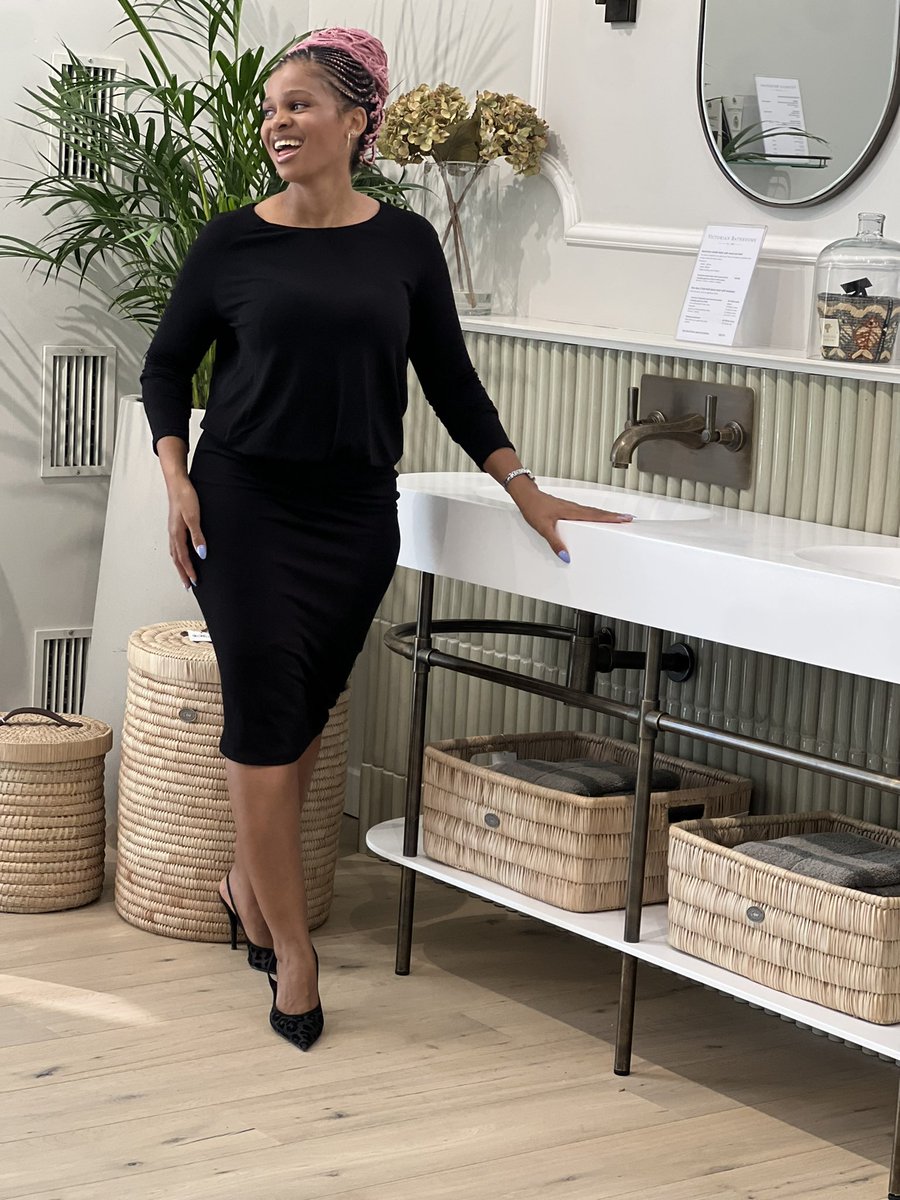 Kea_Mothibe's tweet image. What brings me joy🏡💚. #interiordesign #retailtherapy #happydesigner #happyclient