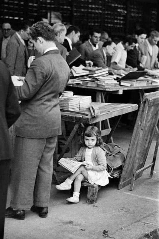 🙃 Un niño que lee, será un adulto que  piensa 📖