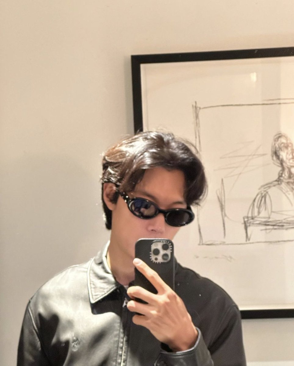 류준열. (@jurnyeol) on Twitter photo 