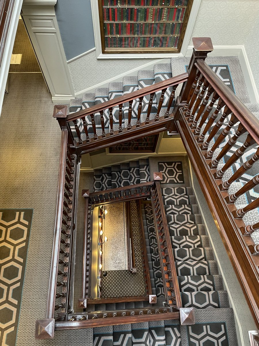 GregorStaunton's tweet photo. Quick visit to Edinburgh, before heading to the West! Fab stay at @hotelindigo absolutely obsessed with the decor surrounding the staircase @IHGOneRewards #ExperienceIHG https://t.co/9DeLt85pg0