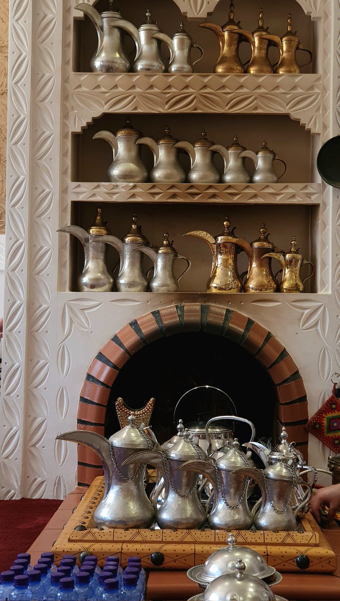 BanderJ's tweet image. لاشيء يُساوي الصحة و العافية ، فمن يُدرِكها فليحمد الله كثيراً ،.