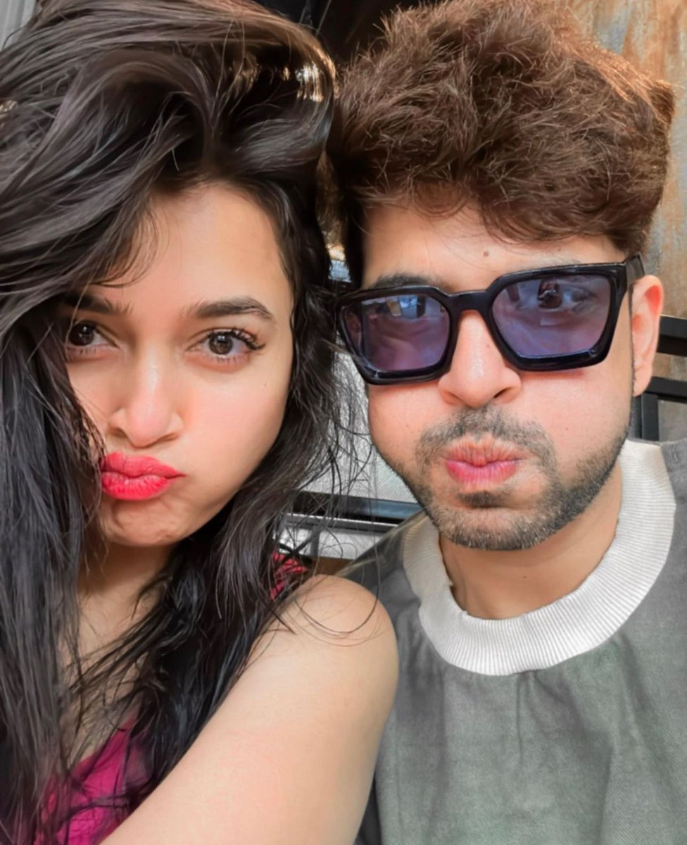 #InPhotos | #MiddayEntertainment 

Power couple #TejasswiPrakash and #KaranKundrra share goofy pictures on Instagram 

Source: @itsmetejasswi official Instagram  

@kkundrra
 
#TejRan #TejasswiPrakash𓃵 #KaranKundrrasquard #TejaTroops #TejRanFam #tejasswiprakashfans #tejasswains