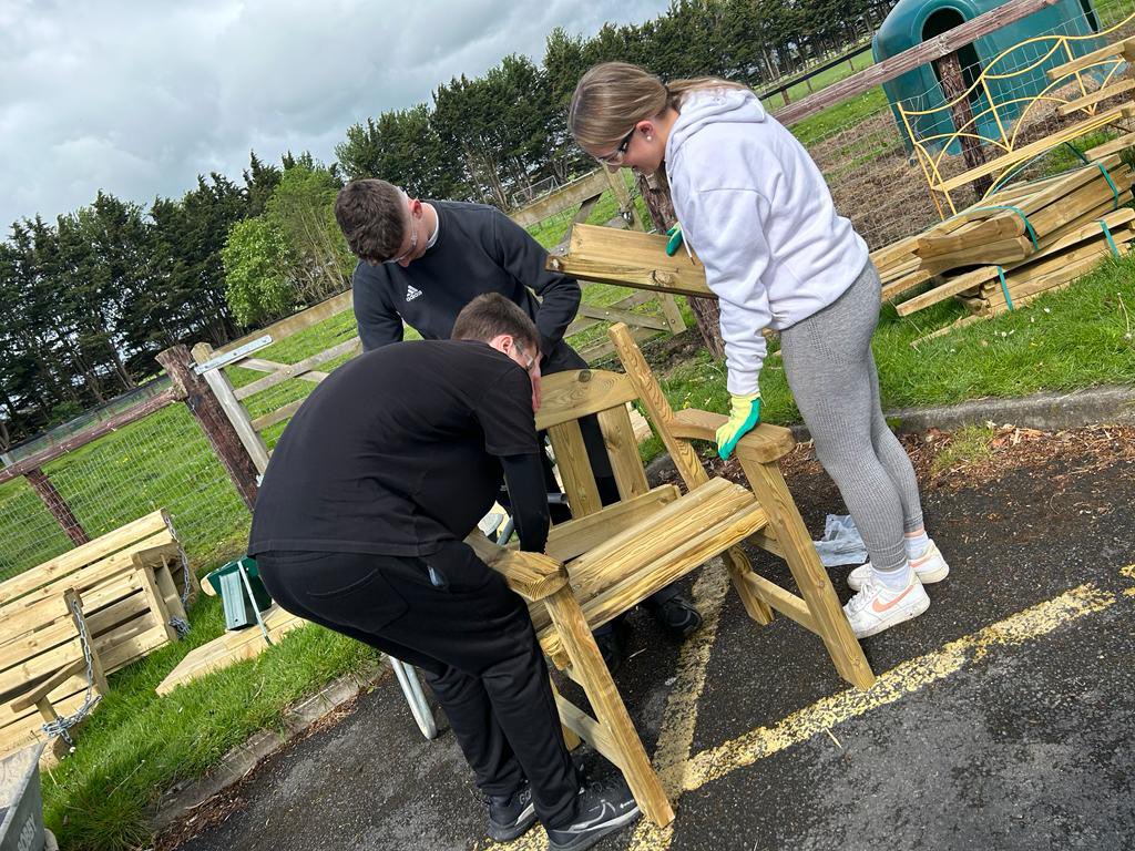 Peamount Healthcare (@peamount_health) on Twitter photo Work is in full swing this morning by students from <a href="/StGerardsSch/">St. Gerard's School</a> coming together with <a href="/DifferenceDays/">Difference Days</a> to build gardens for the enjoyment of residents who look forward to celebrating together later on today #community #connections #GivingBack Work is in full swing this morning by students from <a href="/StGerardsSch/">St. Gerard's School</a> coming together with <a href="/DifferenceDays/">Difference Days</a> to build gardens for the enjoyment of residents who look forward to celebrating together later on today #community #connections #GivingBack