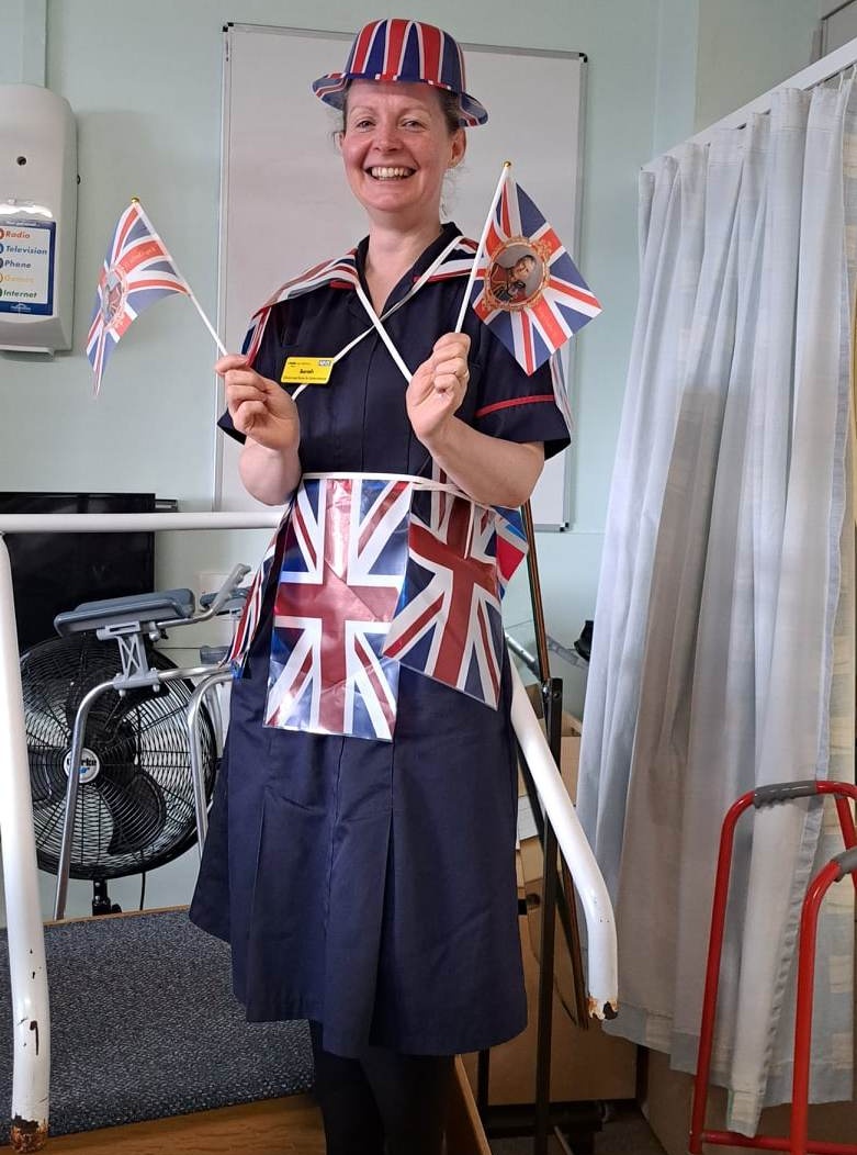 ViennaM_'s tweet photo. Coronation Shinanigans on N4 are in full swing! Love days like this! #strokerehab @Clarke11Sarah @SWBHnhs #KingsCoronation #MDTeamwork https://t.co/B01wpbtMWQ