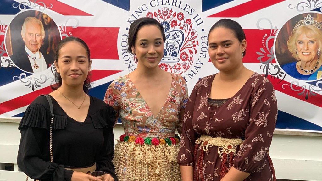 RoseKoloti's tweet photo. With #Coronation  celebrations already underway in #Tonga, we remember the relationship our beloved Queen Salote shared with Queen Elizabeth II.✊
May our #Commonwealth bond endure for many more centuries.
Long live King Charles and Queen Consort Camilla! 🇬🇧🇹🇴 https://t.co/HvsrEvNAnH