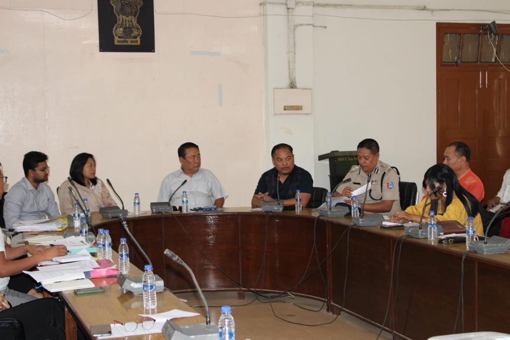 tovihoto's tweet image. Honored to attend the felicitation program of the DPDB Dimapur in the presence of DPDB Chairman, Shri Moatoshi; Advisor, Smt. Hekani Jakhalu Advisor, DC and other officers.

I extend my best wishes to all the  members of the Board as we work together for further progress &amp;amp;…