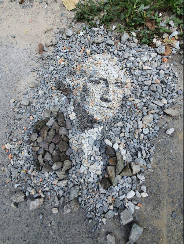 ElAgoradeLivia's tweet photo. #justinbateman #arteconpiedras #mosaico #retrato #elagoradelivia #arteefimero https://t.co/oaLWskkMIr