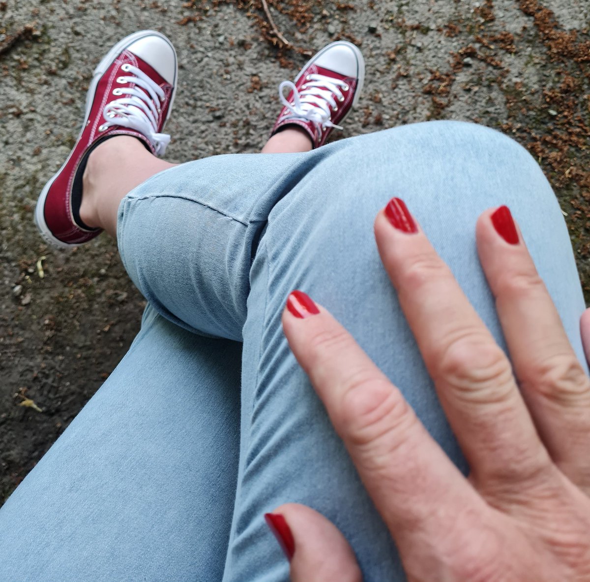 Mittagspause ... so bissl passt das auch farbig 😇 
Wundervoll, dass es endlich wärmer wird 🥰