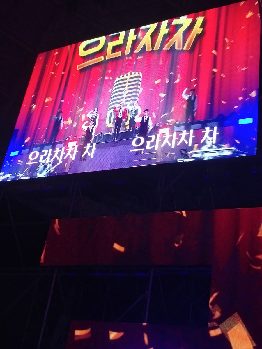 Yunhyeong Solo Stage 🕺

iKON WORLD TOUR BEGINS
#TakeOffWorldTour_Seoul_D1
<a href="/iKONIC_143/">iKON GLOBAL iKONIC</a> #iKON #아이콘 #U