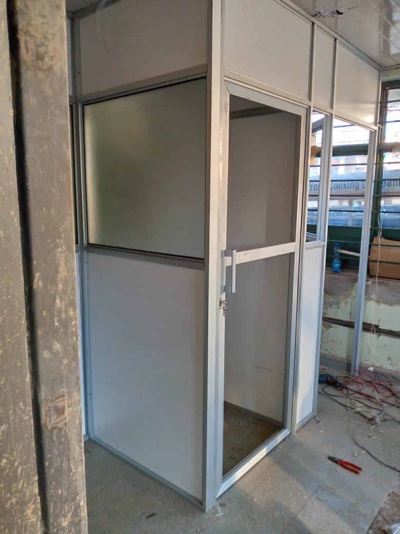 aluminiumways's tweet photo. MPESA SHOP PARTITION COMPLETE

Reach us for any partitioning works

#Nairobi #OSIANY https://t.co/rqLiWUV3BY