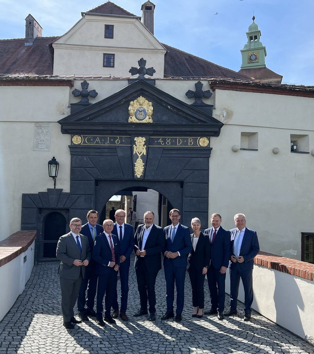 ma_radov's tweet photo. Die FinanzlandesrätInnen haben gestern und heute zum #Finanzausgleich im Burgenland getagt, mit #PeterHanke an der Spitze der @Stadt_Wien Delegation: https://t.co/BvjCem1b5a https://t.co/nu8qTw2G2Y