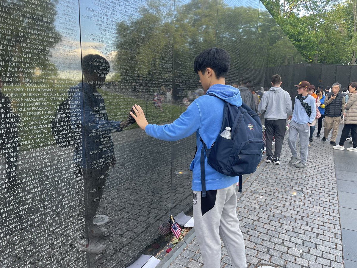TheLearningLead's tweet photo. Having an amazing time in DC with our 8th graders. I love to see our kids learning and appreciating history as they come together closer as a class. @CresskillMSHS @JohnMassaro1 @cresskill_photo https://t.co/7bz0ef3MaW