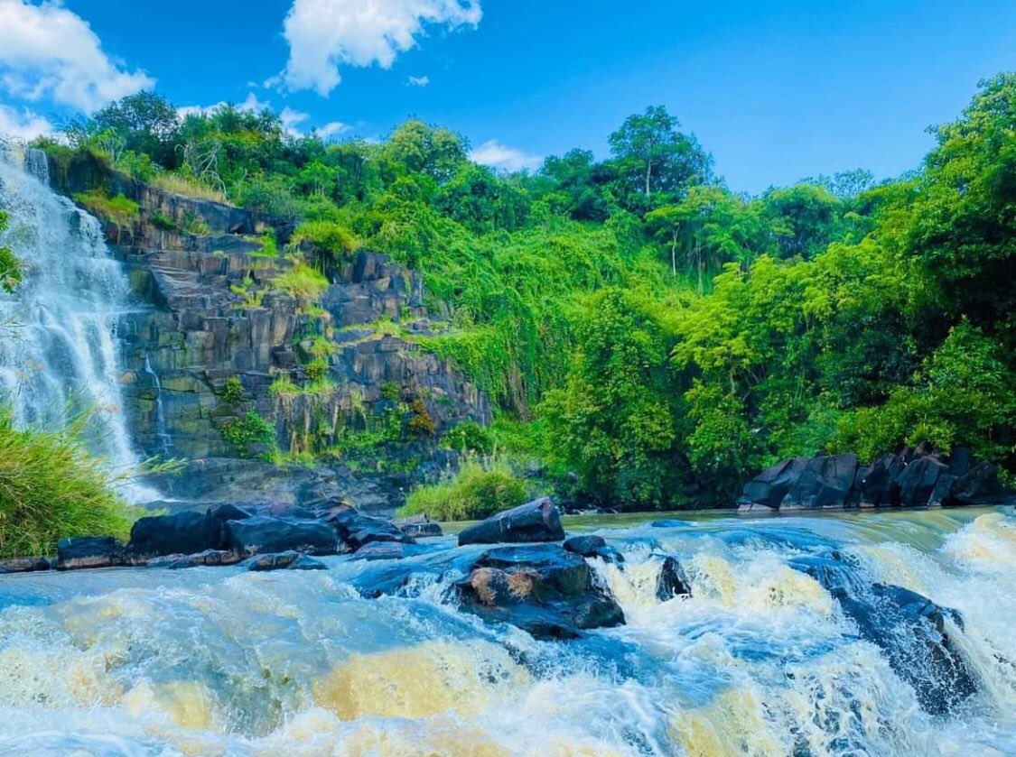 JaoTestimony's tweet photo. Jobs fill your pockets, but adventures fill your soul,the best gift one can have is giving your self a lifetime of adventures.lets explore together! #ExploreUganda #youonlyleaveonce #AdventureTime #timeisnow @isitoshe https://t.co/gJuTwMw5JI