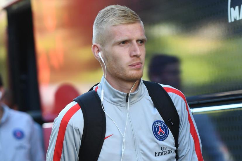 PAREDHESS_'s tweet photo. Mais que devient Gaetan Robail ? 😅
Il joue actuellement avec le club de Atromitos (D1) en Grèce 🇬🇷
#Robail | #PSG https://t.co/Rrvp1Y7EHC