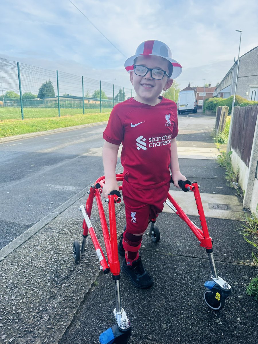 jaxons_chance's tweet photo. Coronation celebration day at school today, sorry but he’s too cute ❤️❤️ #king #coronation #charles #celebration #england #royalfamily https://t.co/7PnFgVCmks