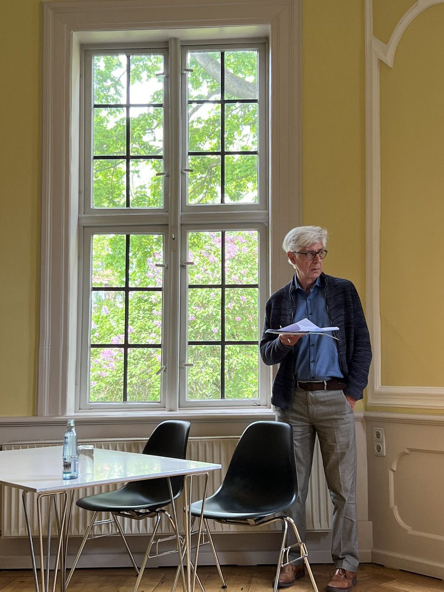 #Tagung „Intersektionen von Lebensalter und Geschlecht im Pietismus“ an der #HAB_WF: In #Lessing|s Besuchersalon zu tagen, lässt gerade beim Thema #Religion einen besonderen Spirit aufkommen. UG