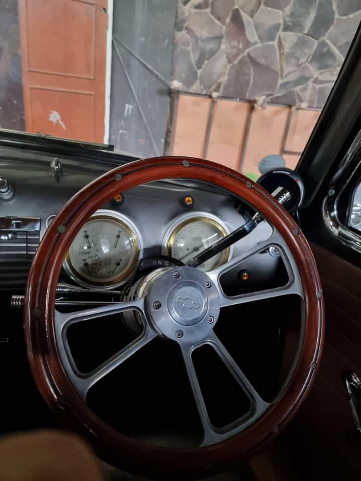 Suka Mobil Tua tweet media