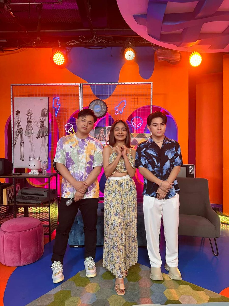 Chrish_JereVi's tweet photo. Yung kulay ng dmait ng JereVi matchy Matchy din

JEREVI TWOgetherAgain https://t.co/ASAEWMnJ6Y