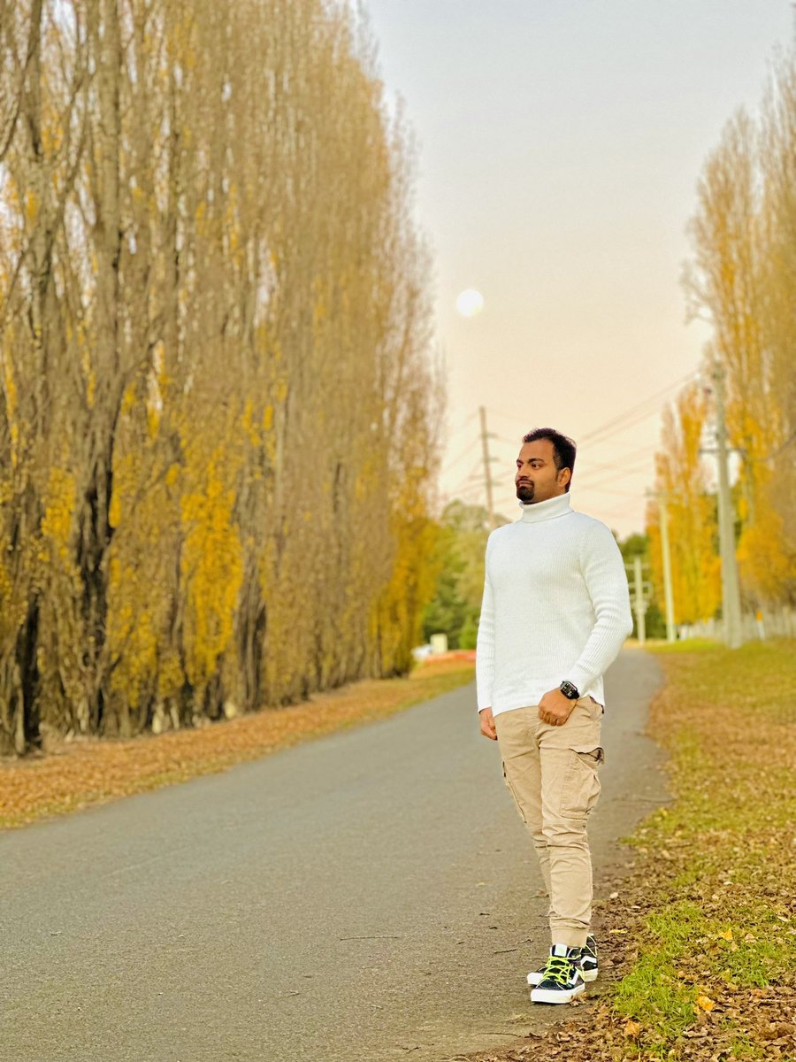 Mehboob1510's tweet photo. Nature is a fairytale wonderland in itself, but sometimes you need to walk extra miles to see it’s magic ✨🌴🌼
~
~
#explore #hiddengemsaustralia #adventure #bluemountains #nsw #explorensw #keepingitreal #romantic #picnics #lookout #bluemountains #sydney #sydneyexplores #nature https://t.co/hBAyzs5Hga