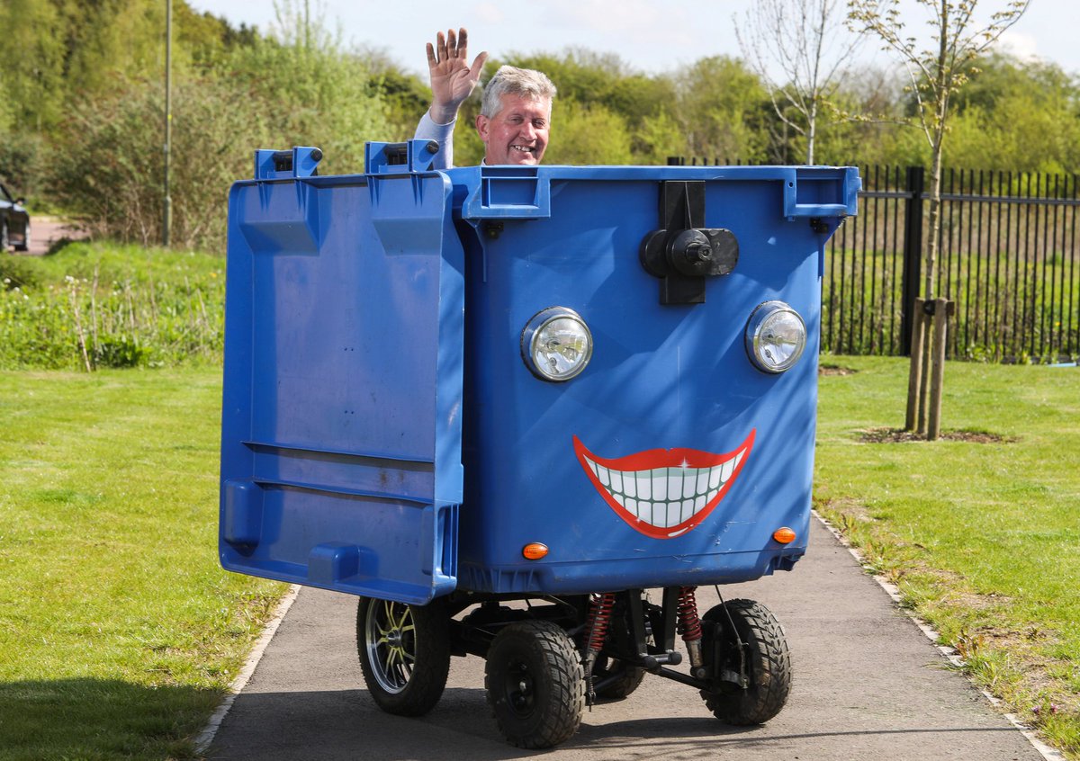 TomWrenPhoto's tweet photo. Couple of nice shows today for Kevin Nicks and his wheelie bin! @SWNS https://t.co/TPvrmfCcV5