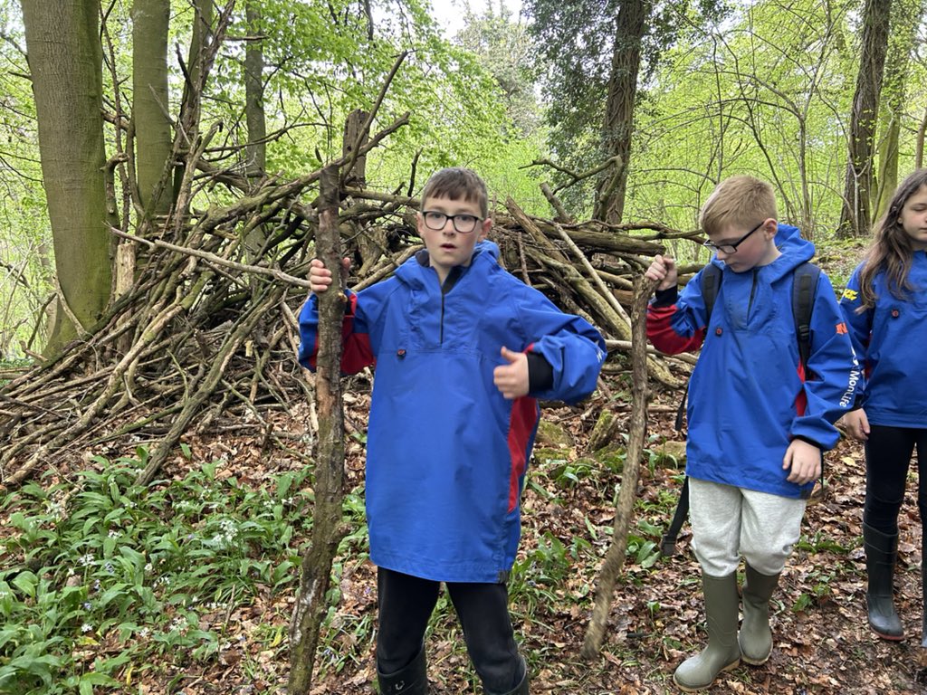 cwp_yr5_6's tweet photo. We’ve found the remains of Hansel and Gretel’s house! https://t.co/SLOnqibp2d