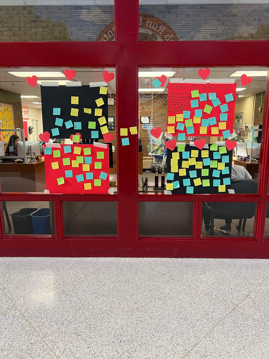 .<a href="/CubRunFCPS/">Cub Run ES</a> Teacher and Staff Appreciation Week continues! Lunch by Farmtruck was a huge hit. And, the wall of gratitude is filling up! Let’s continue to spread our appreciation today (FriYay)!
<a href="/fcpsnews/">Fairfax Schools 🌟</a> 
#gratitudepost #wallofgratitude #thankyou #cubrunstaffisthebest #cubbies