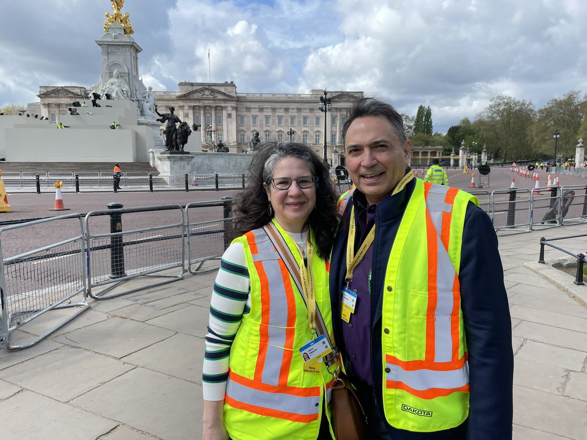 Good morning from London with Chief @perrybellegarde and his wife Valerie Galley Bellegarde for the Coronation this weekend. Chief Bellegarde is the Honorary President of the @RCGS_SGRC and is a member of the King’s Sustainable Markets Initiative.