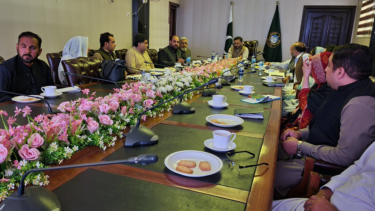 kpprosecution's tweet photo. New Director General Prosecution Khyber Pakhtunkhwa Mian Muhammad gets briefing at Home Department regarding KP-Prosecution.
#kpprosecution https://t.co/NkuX0MwCOl