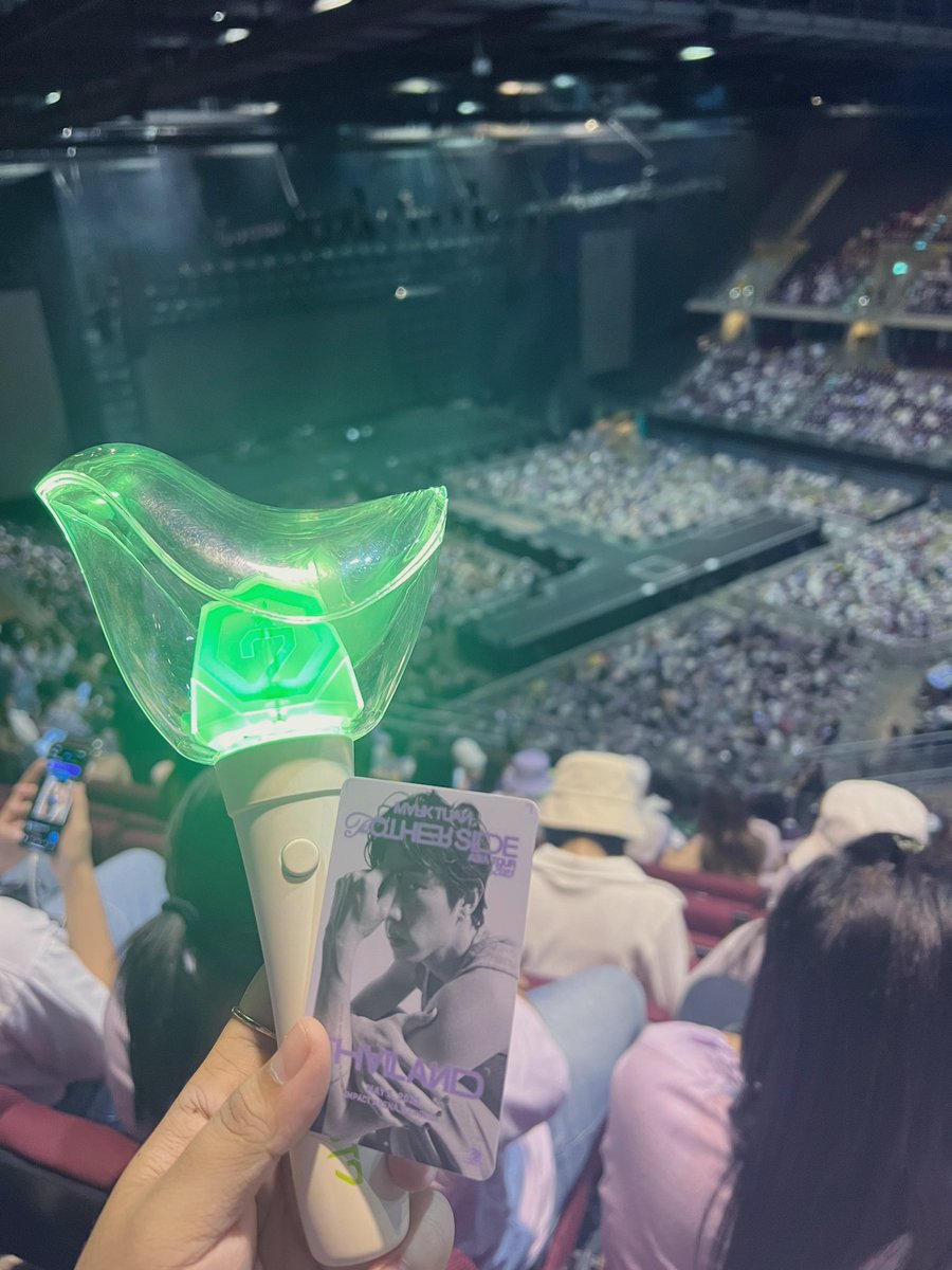 Baifern_BPG7's tweet photo. นุ้งอยู่นี่อยู่บนดอยนะพ่อนะ🥹🥹💜💜🫶🏼🫶🏼

D-DAY TO THE OTHER SIDE ASIA TOUR 
#theothersidetour_BKKD1
#MarkTuan  @marktuan
#theothersideAsiaTour 
#MarkTuanAsiatour2023 https://t.co/4fnB9oyndz