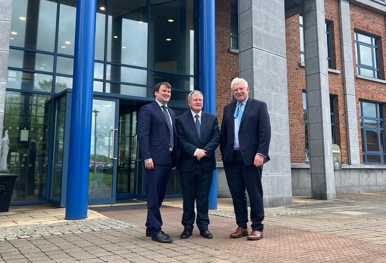 Fergusodowd's tweet photo. Good to have my colleague Minister Kieran O'Donnell in #Louth today alongside @John_McGahon to look at housing issues across the county
Focusing on vacancy & dereliction and also
👉Masterplan for #Castlebellingham
👉#Drogheda Northern Cross Route
👉#Dundalk housing schemes https://t.co/gKDoUHhFXX