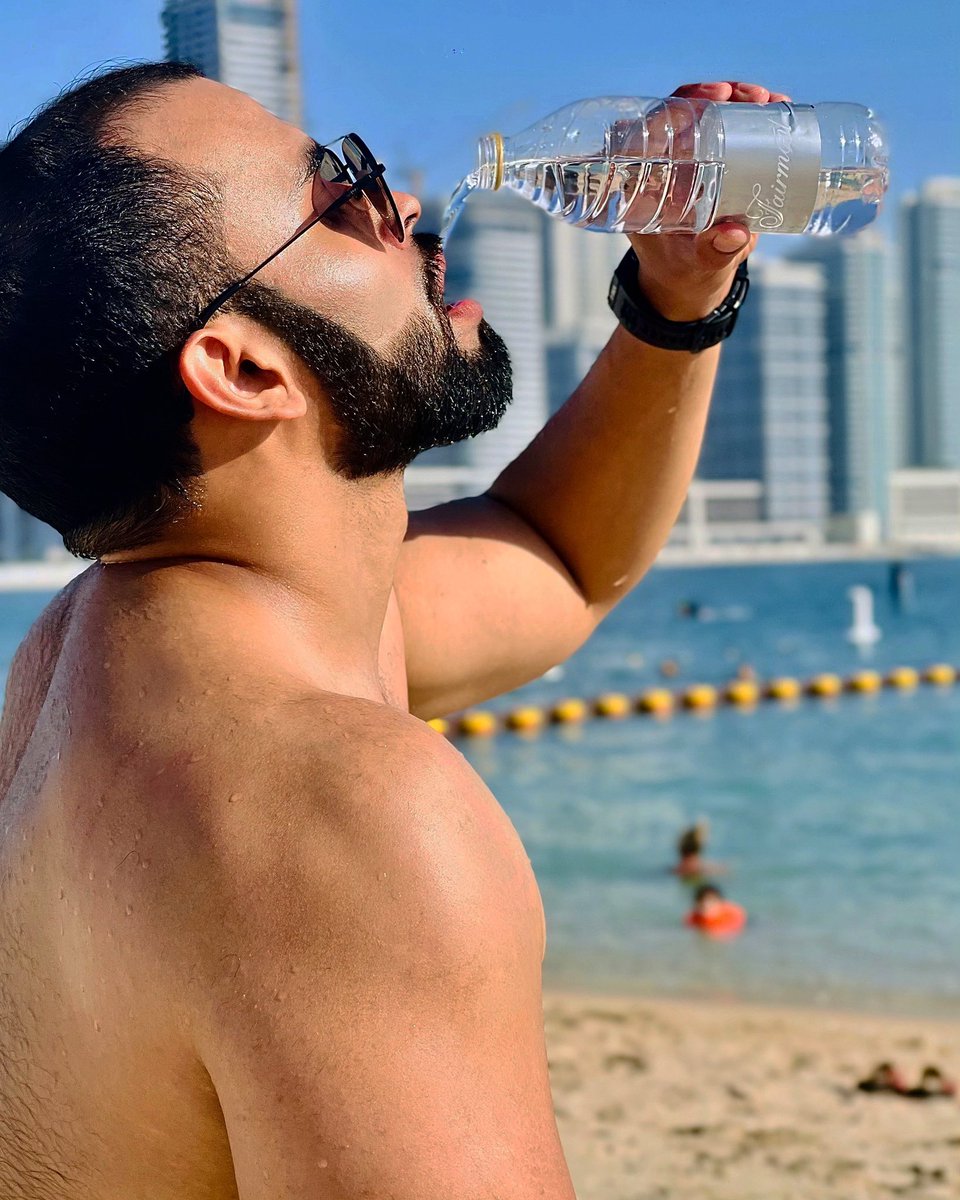 shihabzayed's tweet photo. Hydrate yourself #fitnessaddict 
#hydration #beach https://t.co/rEswVFfVTm
