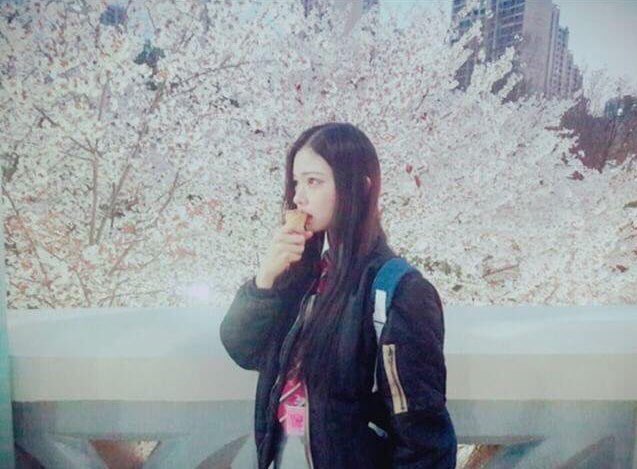 어린이날 기념...
교복 그 시절 과사 이채영 좀 모아보자