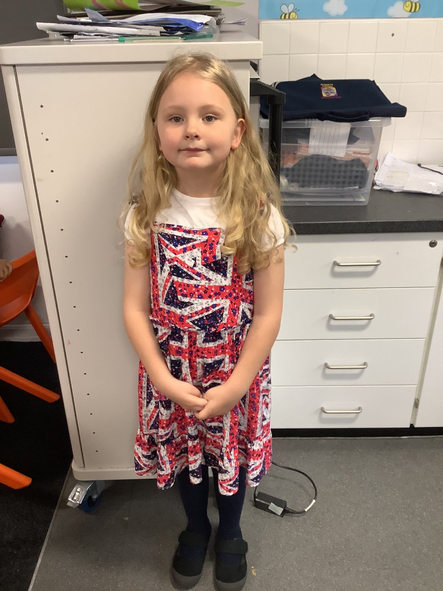 Class York tweet media