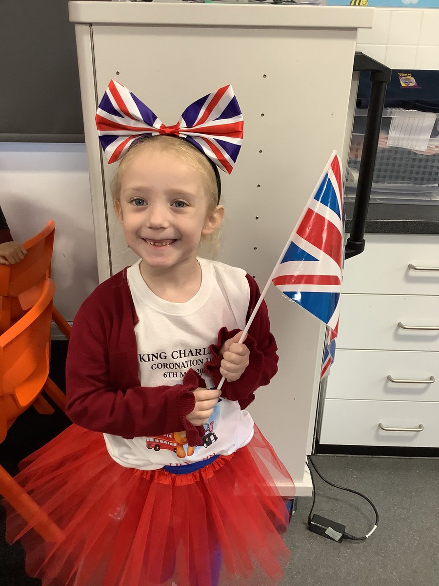 Class York tweet media