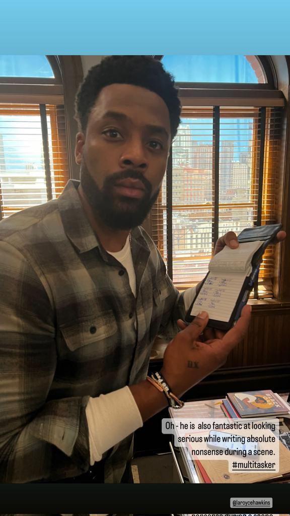 LarissaGreco17's tweet photo. #InstagramStory #Giarayne 📱🚔🎬❤️❤️❤️😍😍😍🤩🤩🎂🎂🎈🎈🎈🎈🥳🥳🥳🥳🥳🥳...... #ChicagoPD #OneChicago #Chicago #UniversalChannel #NBC #PoliceIntelligence #RayneHarris #Director #KevinAtwater #LaRoyceHawkins #HappyBirthday #FansChicagoPD https://t.co/hc1Zae6WdB
