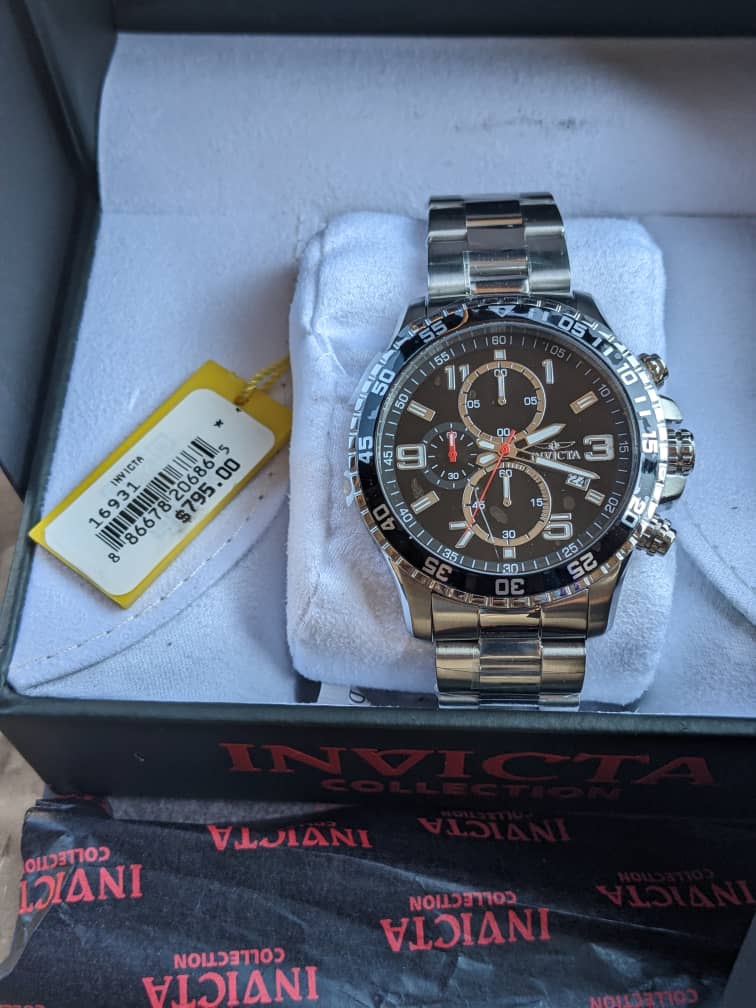 Fenyi's tweet photo. WATCHES FOR SALE.
F1 &amp; F2:
Tissot Automatic
Leather Strap
P8,000

F3 &amp; F4
Invicta Japanese Quartz
Stainless Steel bracelet
P4,000

DM or whatsapp 75 926 709 https://t.co/rj2PVQ9Db6