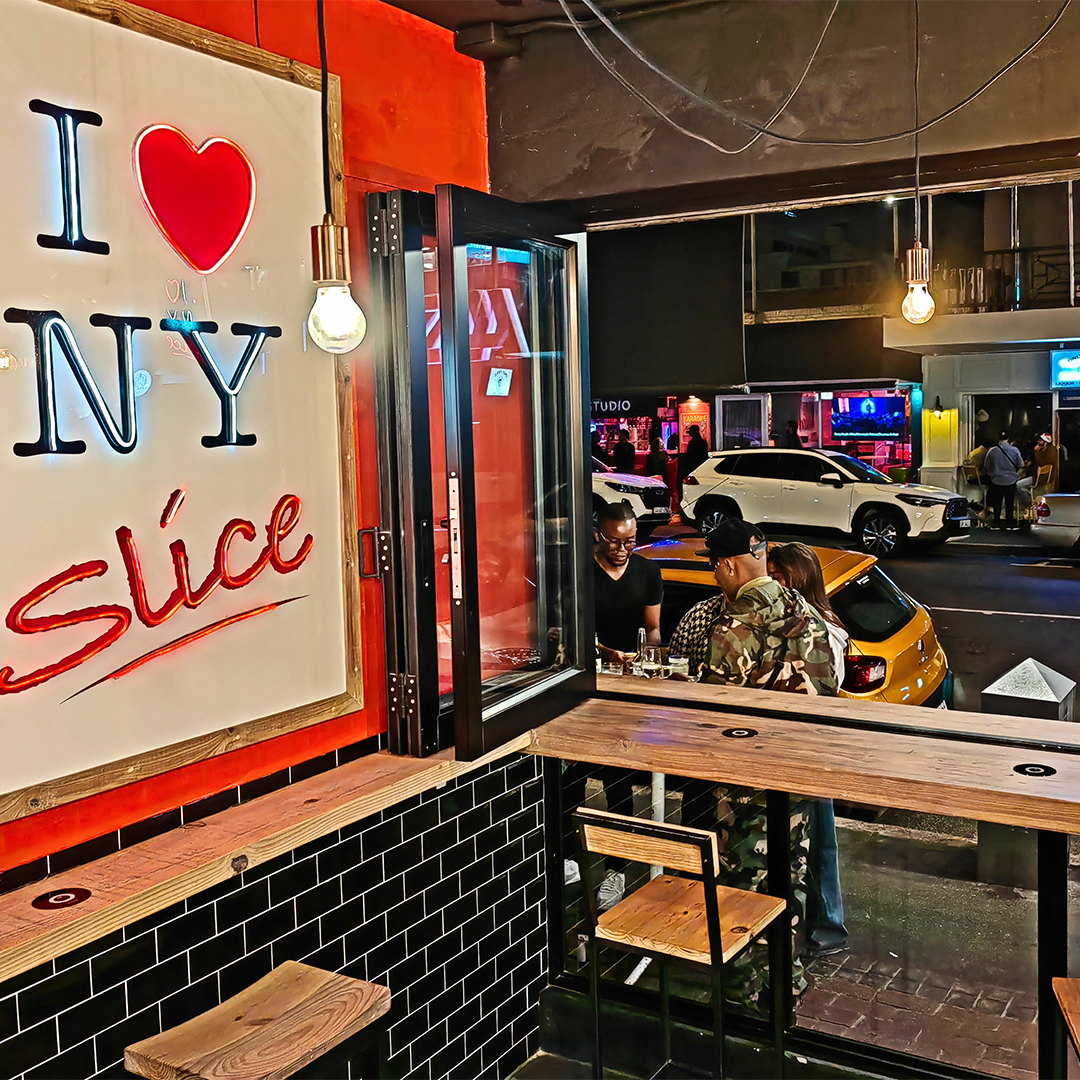 Opencharge's tweet photo. Giving Sea Point a taste of authentic New York pizza, NY Slice Pizza is located at the top of busy Regent Street.

#nyslicepizza #opencharge https://t.co/TVZE42AEHq