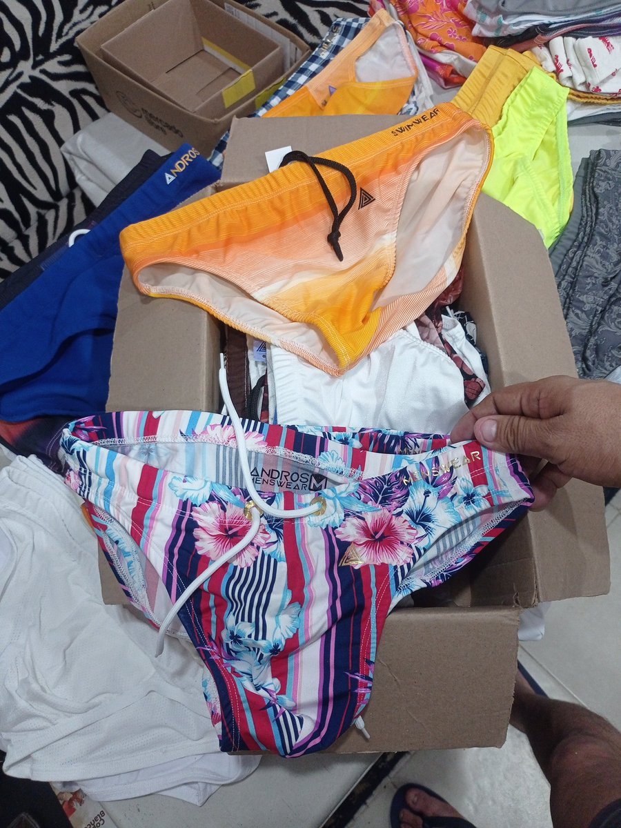 Sacando tooodos los diseños nuevos para empezar a promocionarlos amigos underwear-twiteros!!!!
Que opinan????